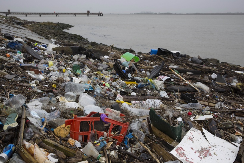 Basura plástico